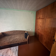 Reikalingas išvežti spintas, lovas ir stalus