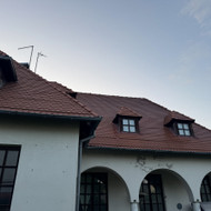 Ieškau kas galetu isvalyti ir uzklijuoti lietvamzdzius bei uzklijuoti nukritusias cerpes