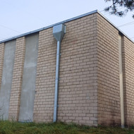 Reikia nugriauti 3 nesudėtingus statinius