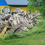 Ieškome kas galėtų išvežti šiukšles