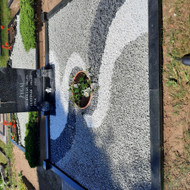 Uždengti 7kv kapaviete granito plokštem