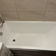 Vonios kraštų sandarinimas silikonu