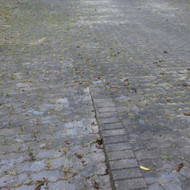 Trinkelių plovimas ir tarpų užpylimas atsijomis