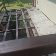 PVC grindų sudėjimas balkone