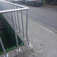 Turėklo strypo tiesinimas