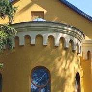 Medinės durys