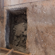 Ieškau kas gali užpildyti garažo duobę statybos atliekomis, o viršų betonuoti