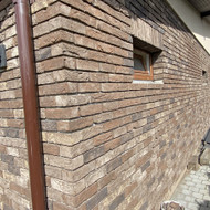 Užglaistyti siūles tarp plytų