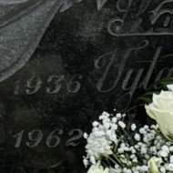 Akmens antkapio graviravimas