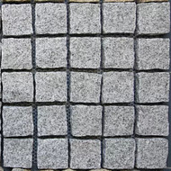 Ieškomas granitinių skaldytų trinkelių likutis