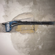 Leidzia prastai uzpresuotas vamzdis