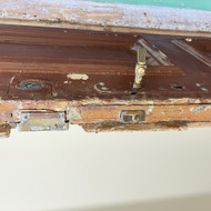 Spynos keitimas senovinėse duryse