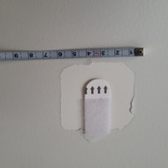 Sienos nusilupusių dažų perdažymas