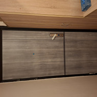 Sureguliuoti įstatytas duris ir rankeną