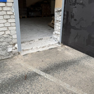 Reikalinga išbetonuoti pandusą