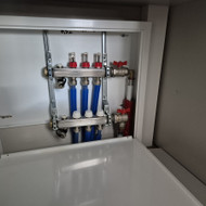 Termostatų reguliavimui įrengimas grindiniam kolektoriniam šildymui