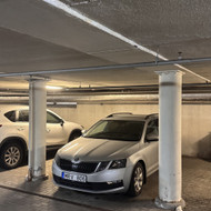 Elektromobilio krovimo stotelė požeminiame parkinge