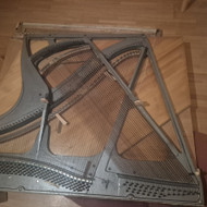 Ieskau, kas galetu isvezti/utelizuoti nuo pianino likusia dali