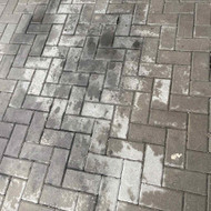 Trinkelių valymas (auto tepalų)