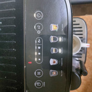 Delonghi kavos aparatas po nukalkinimo užsidegė simbolis