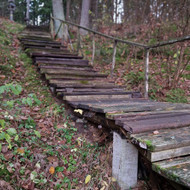 Lauko laiptų - nusileidimo įrengimas