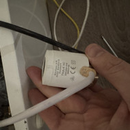 Neveikia viena grindinio šildymo zona