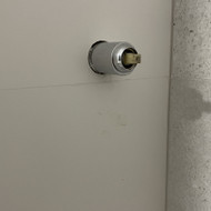 Dviejų WC rėmų plytelių perklijavimas