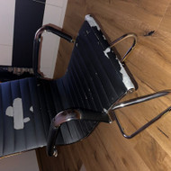 Reikia pervilkti 6vnt kėdžių