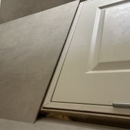 Reikia sutvarkyti durų staktą