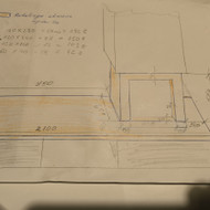 Didelių gabarito plytelių klijavimas, židinio apdaila