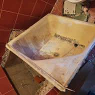 Atiduodu špyžine vonia į metala