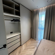 Dėl drabužių spintos