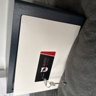 Ieškau kas gali pritvirtinti seifą prie betoninės sienos