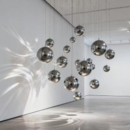 Ieškau kas kalėdiniuose metaliniuose burbuluose gali išgręžti skyles ir padaryti pakabinimą