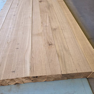 Reikia nufrezuoti ąžuolinį stalviršį iš abiejų pusių. 2,10m. X 1m.