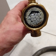 Grindinis šildymas, santechnika