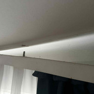 Karnizas nutrūko, reikia pataisyti