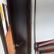 Vidaus durų staktos montavimas