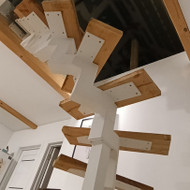 Domina vidaus laiptų turėklai ir medinės pakopos