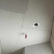 Ieškomi dažytojai ir plyteliu meistrai