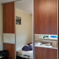 Reikia atnaujinti spintą ,jis bėgelius lentynas sutvirtinti