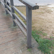 Pagaminti medinius turėklų porankius 84 m