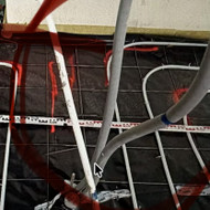 Perkelti santechnikos taskus