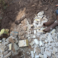 Statybinio laužo ir žemių išvežimas