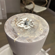 Stalo remontas (tvirtinimas prie stovo)