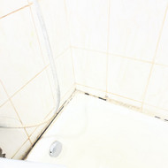 Plytelių klijavimo darbai