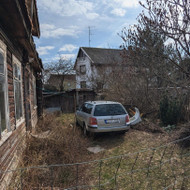 Nugriauti garažą,sutvarkyti kiemą