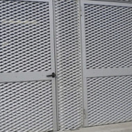 Atitvarų iš kirstai tempto tinklo įrengimas