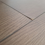 Laminato lentų keitimas