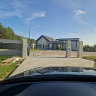 Metaliniai kiemo vartai ir varteliai